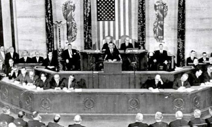 Photo of President Lyndon Johnson delivering his 1965 State of the Union Address to members of Congress