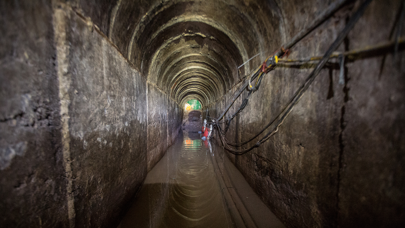 Photo inside the Douglas Tunnel