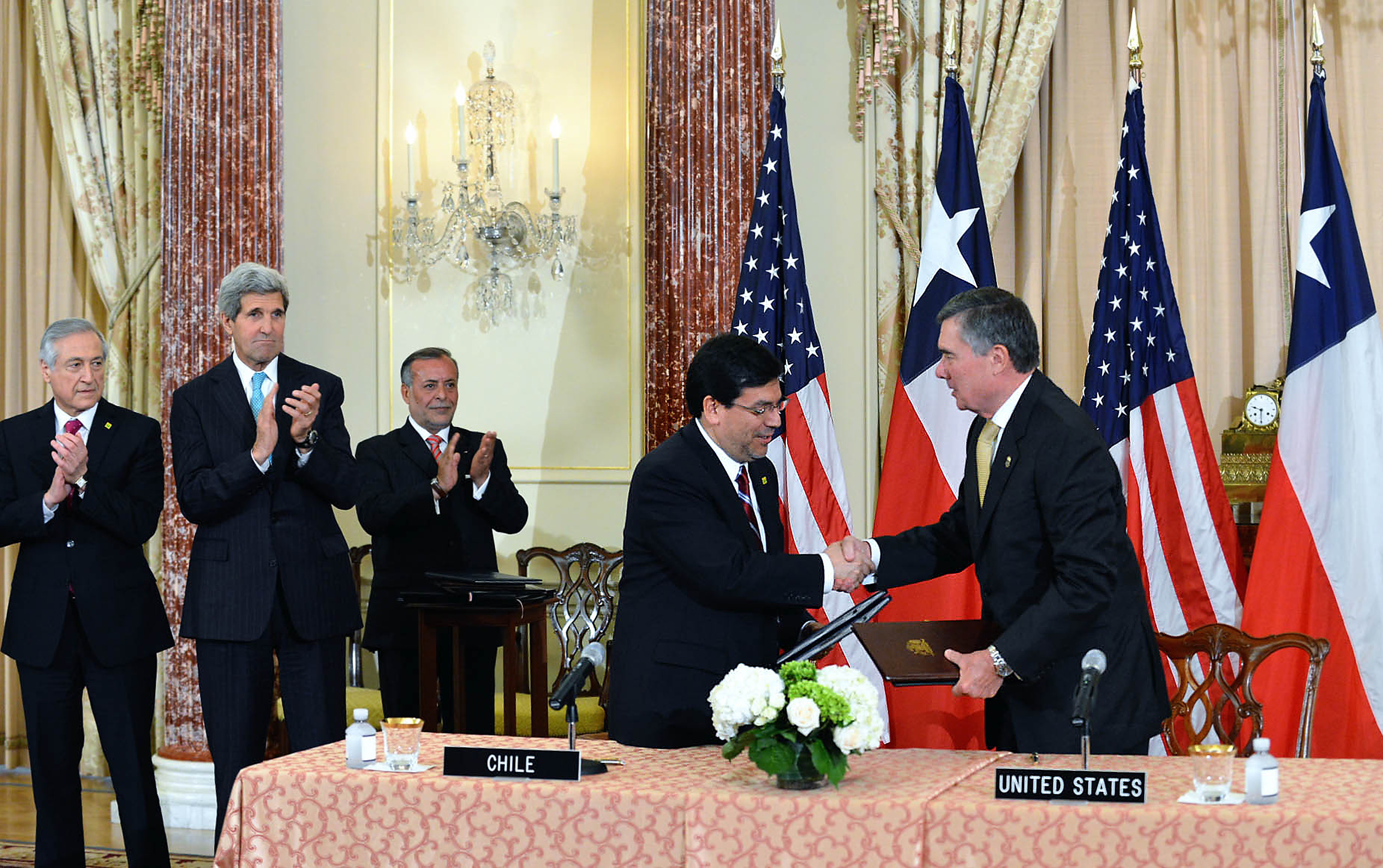 Kerlikowske with Chile Finance Minister Alberto Arenas at a June signing of a customs mutual assistance agreement.