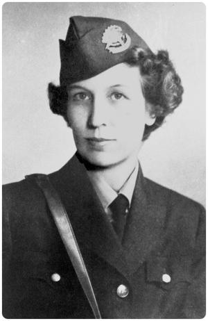 Kathleen Dixson, the first Customs Inspectress to wear the uniform.