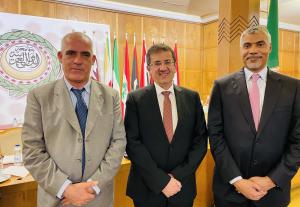 Ian Saunders with Jordan customs leaders and the Yemeni Director General