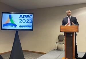 Ian Saunders presents at the 2023 Asia Pacific Economical Collaboration (APEC) conference