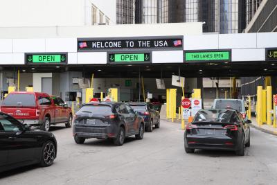 Vehicles lined up at the Detroit-Windsor Tunnel waiting to be inspected by CBP
