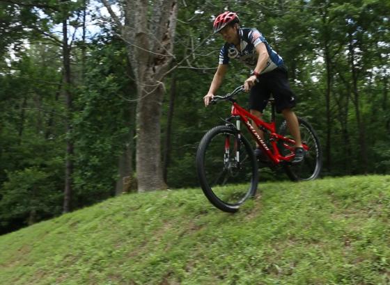 Photo of CBP mountain biker in competition.