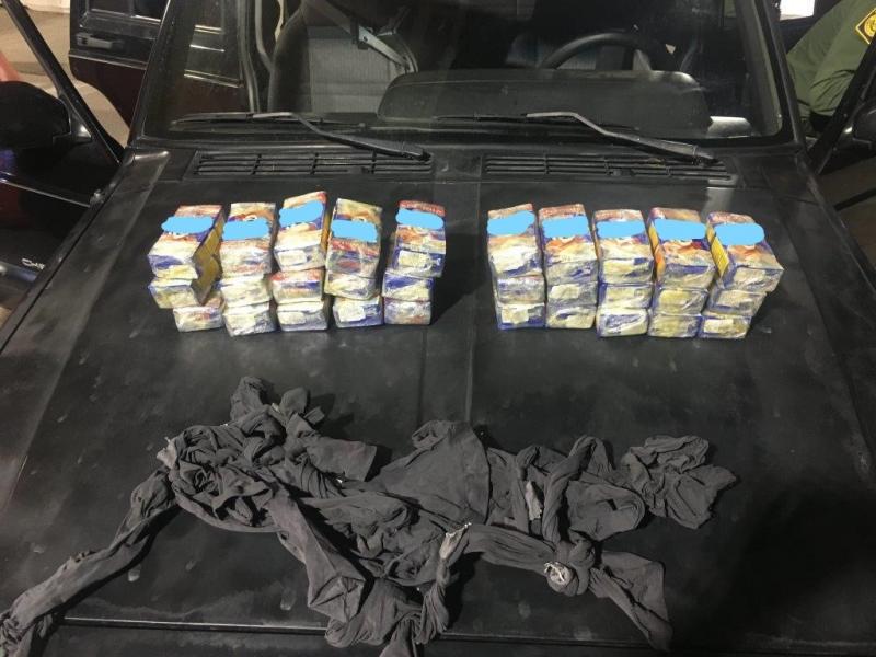 Agents found 30 small ceral packages stuffed with meth.