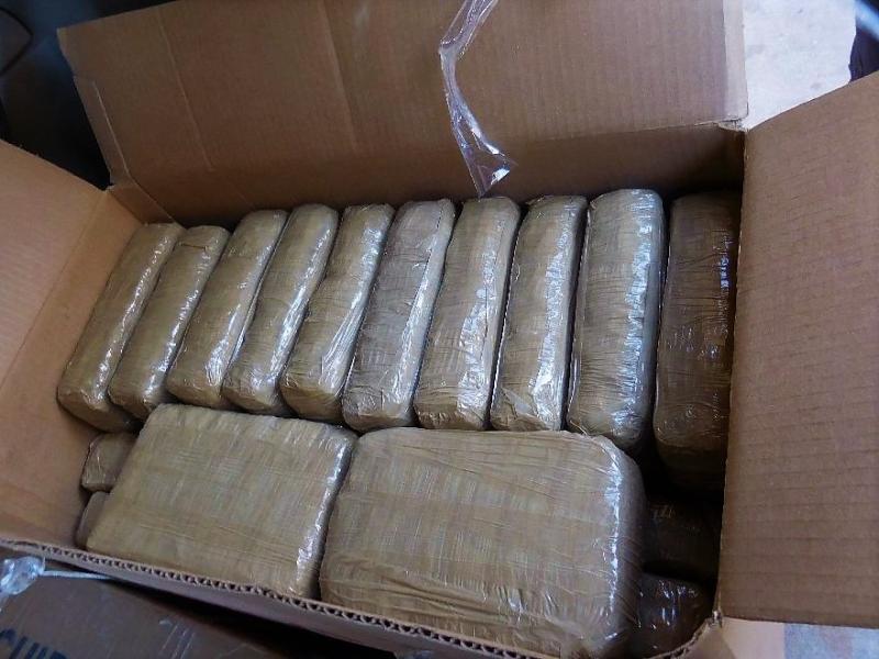 170 packages of marijuana from a smuggling vehicle at the RHC Port of Douglas