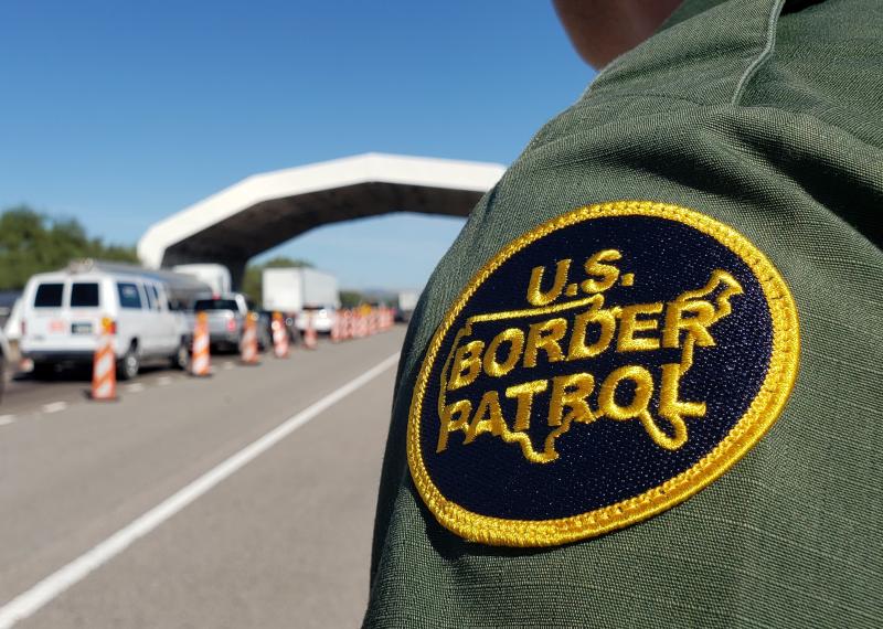 Agents arrested 10 ilegal aliens over the weekend at immigration checkpoints