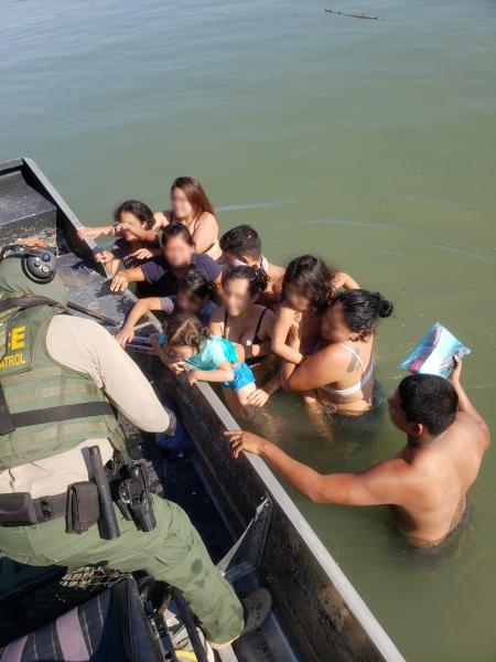 Agents rescued a total of 13, including six children, all Honduran nationals.