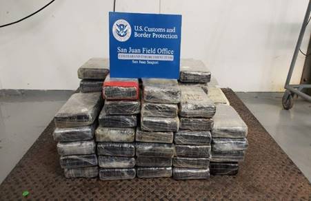 Bloques de cocaina extraidos de una plataforma en San Juan. 