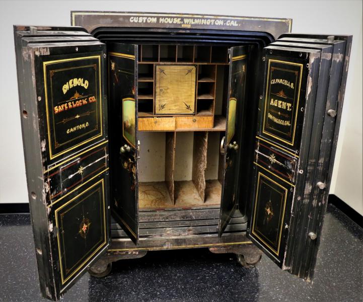 Safe used by the U.S. Customs Service in Los Angeles in 1877 