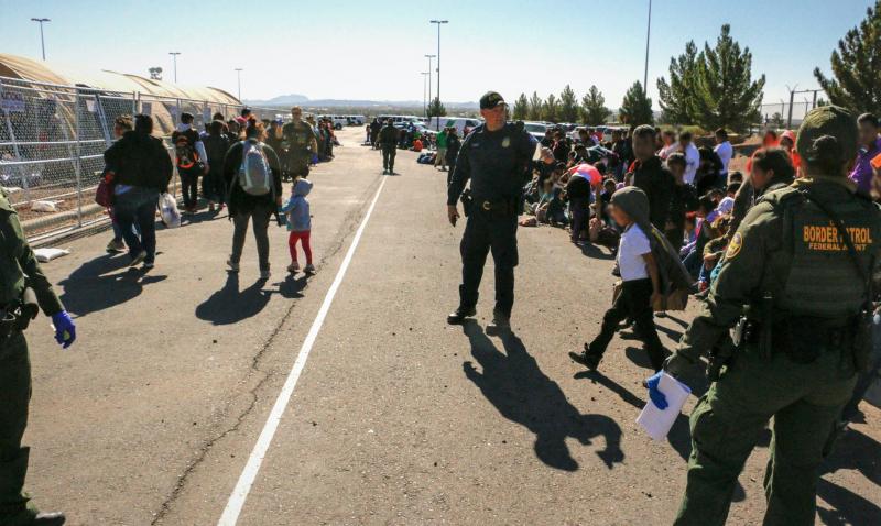 Large group of illegal aliens apprehended by Border Patrol